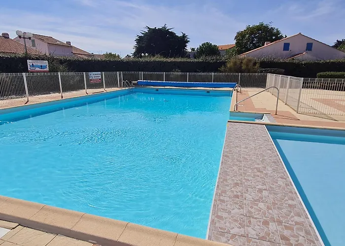 Maisonnette 4 Pers. A 300m De La Avec Piscine, Tennis Et Wifi - Fr-1-231-321 Holiday home *
